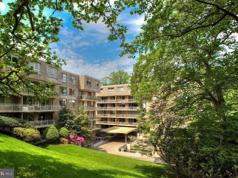 4100 Cathedral Avenue NW 820, Washington DC 20016