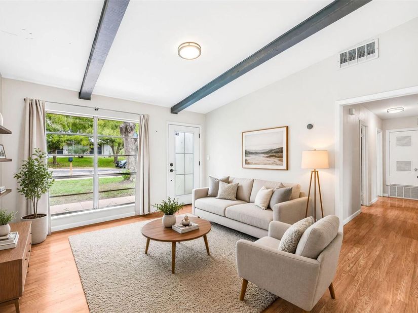 2207 Palmera CV, Austin TX 78744