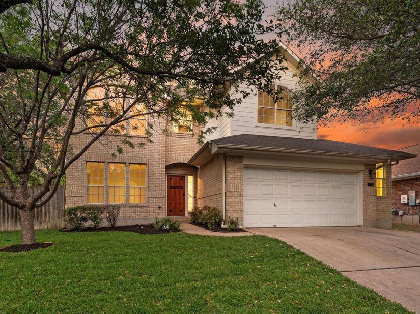 1734 Chasewood DR, Austin TX 78727