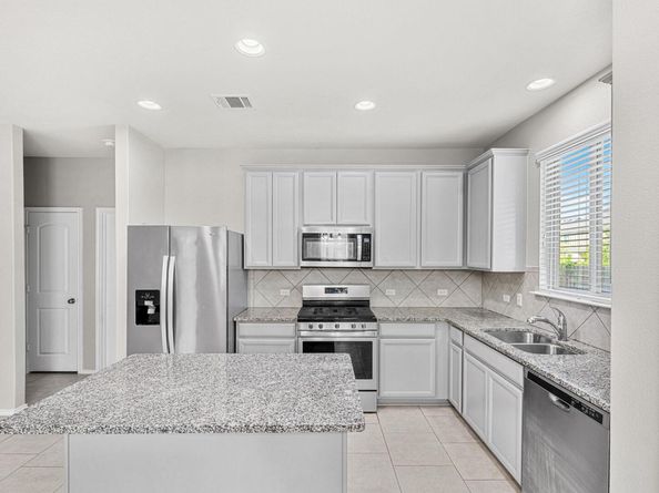 108 Normal School WAY, Liberty Hill TX 78642