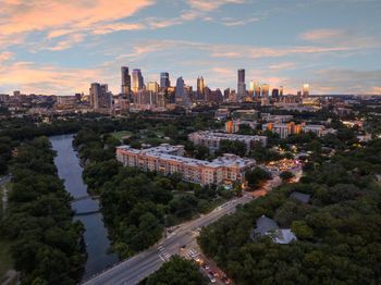 1900 Barton Springs RD
