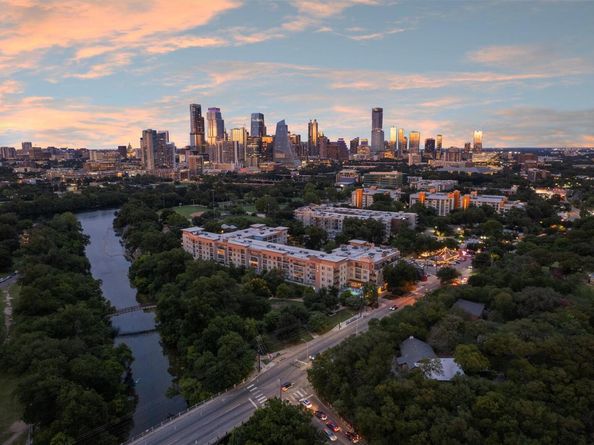 1900 Barton Springs RD 3031, Austin TX 78704