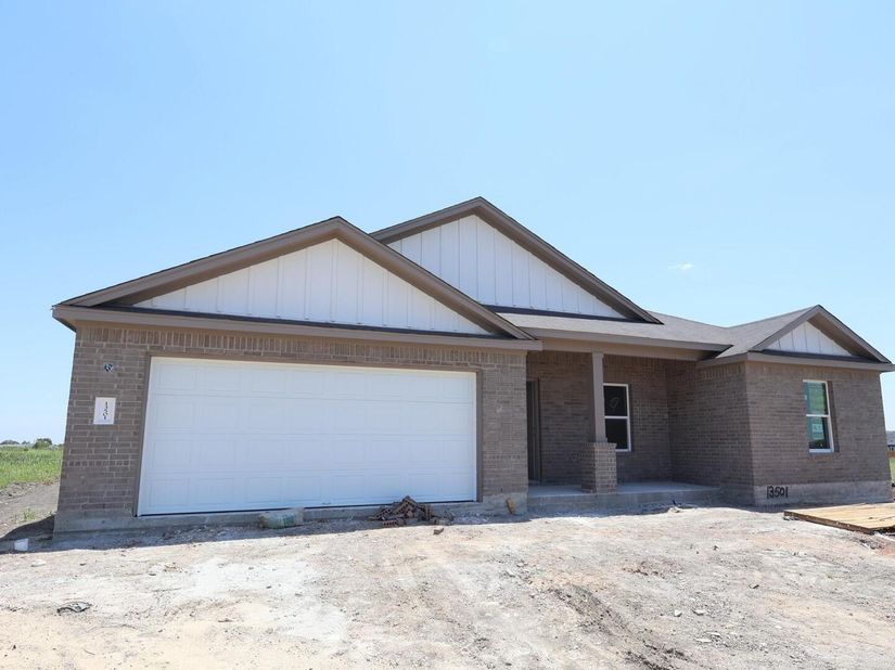13501 Van Hollen RD, Manor TX 78653