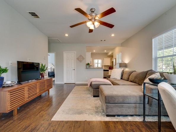 3010 E 14th ST, Austin TX 78702