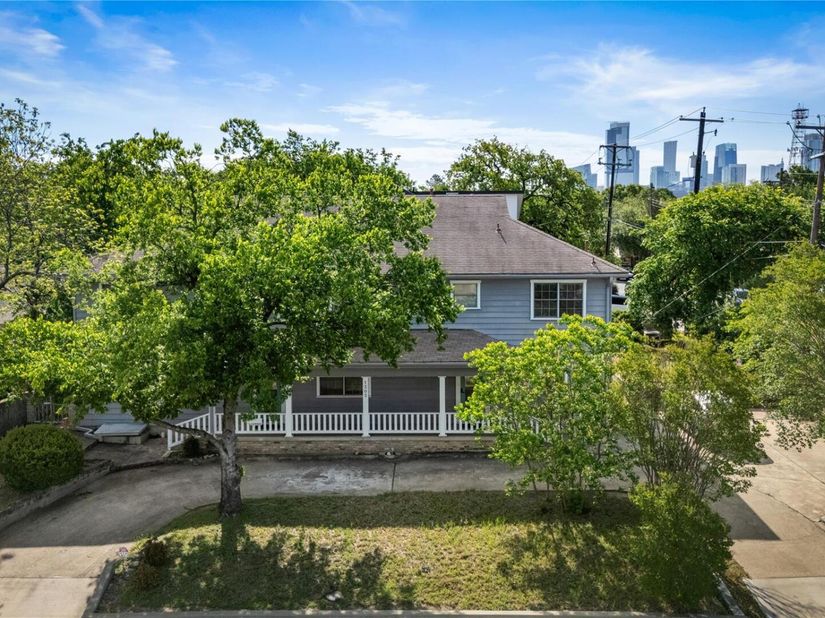 1303 Newfield LN, Austin TX 78703