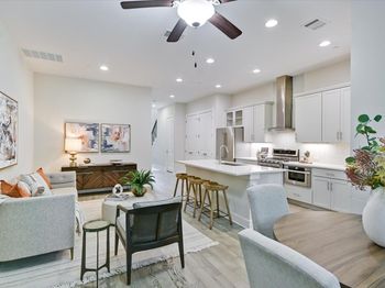 4323 Spicewood Springs RD