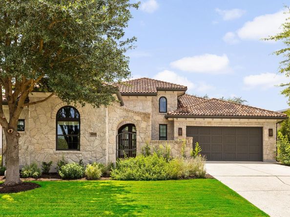 8217 Carranzo DR W, Austin TX 78735