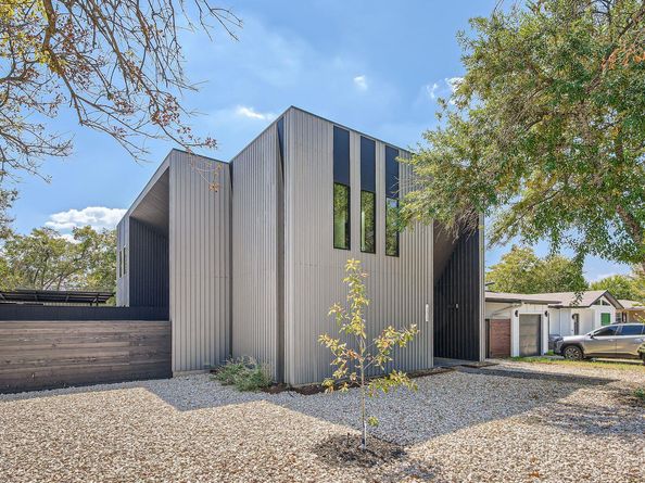 7525 Delafield LN A, Austin TX 78752