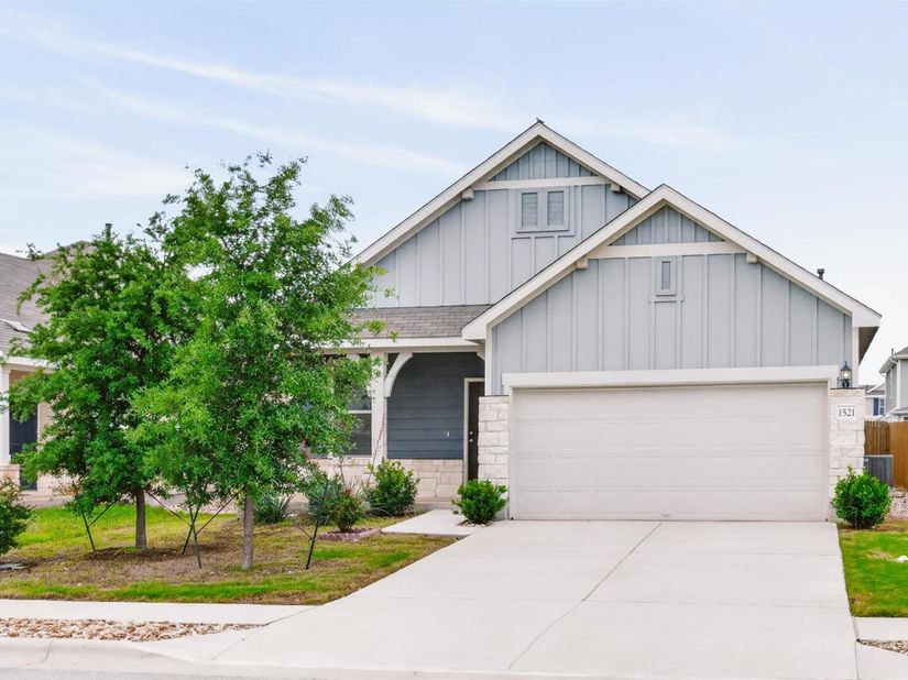 1521 Hope Ranch RD, Leander TX 78641