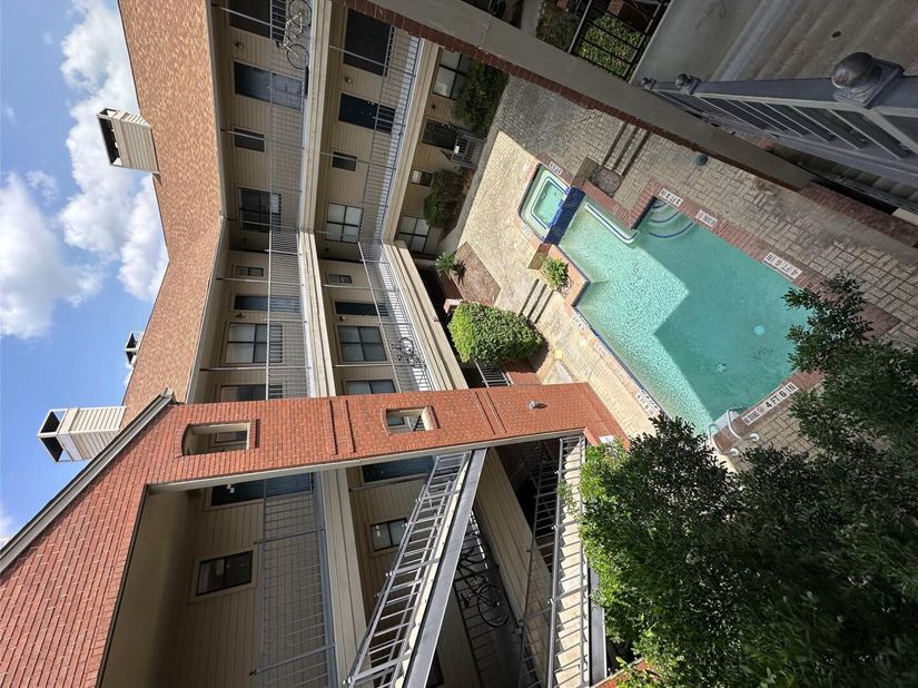106 E 30th ST E 310, Austin TX 78705