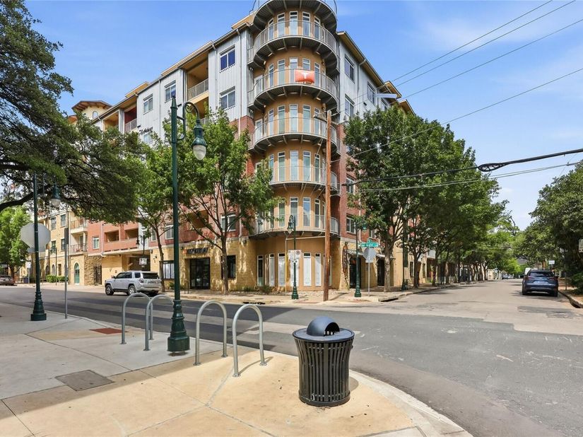 910 W 25th ST 507, Austin TX 78705