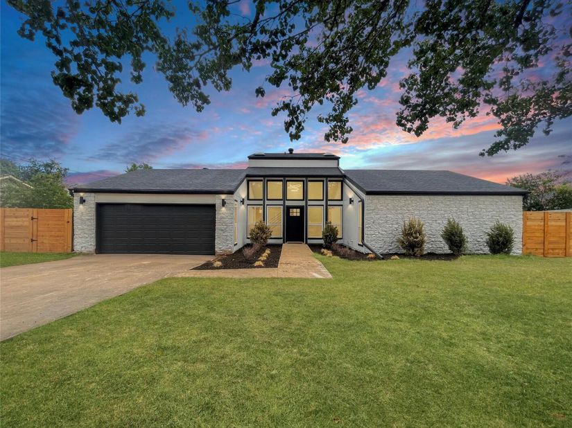 141 Ridgecrest RD, Georgetown TX 78628