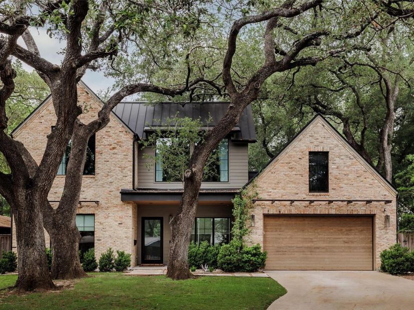 2311 Westoak DR, Austin TX 78704