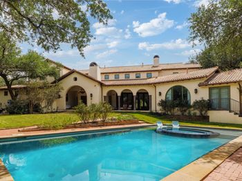 7112 Greenshores DR