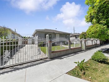 1222 E 103rd