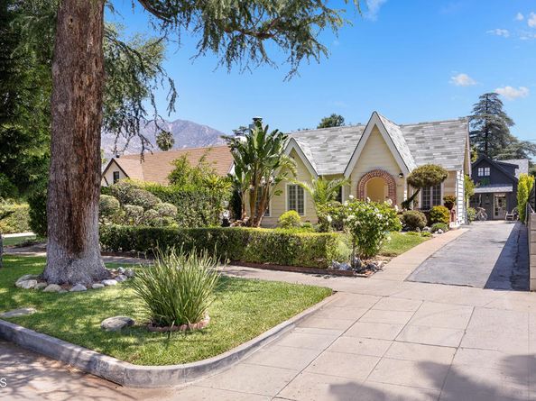 2122 Navarro Avenue, Altadena CA 91001