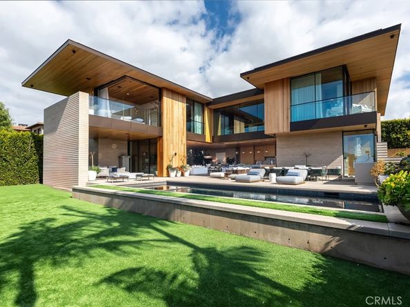 100 N Dianthus Street, Manhattan Beach CA 90266