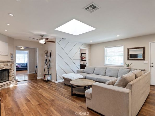 2905 Magnolia Avenue, Long Beach CA 90806