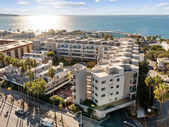 510 The Village 203, Redondo Beach CA 90277