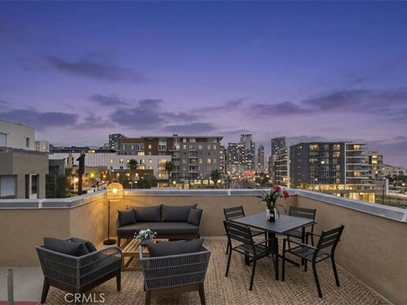 941 W Hawthorn 9, San Diego CA 92101