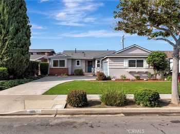 633 S Hacienda Street