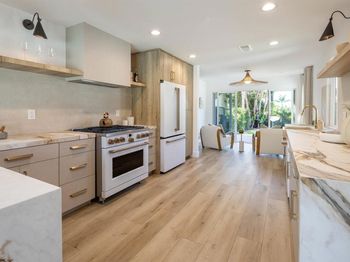 1711 Grandview Street