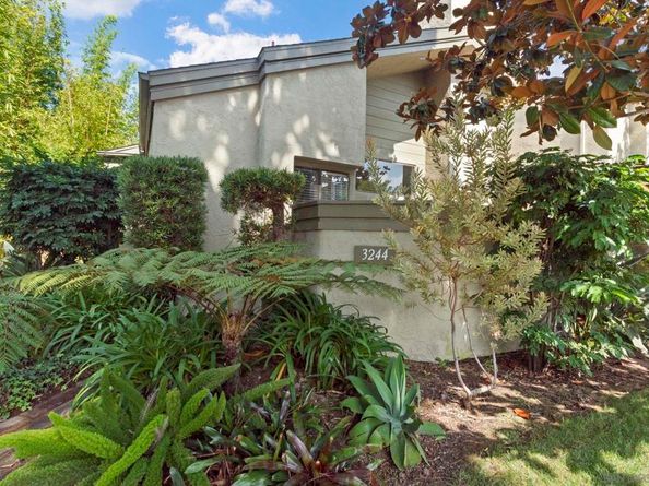 3244 Caminito Eastbluff 44, La Jolla CA 92037