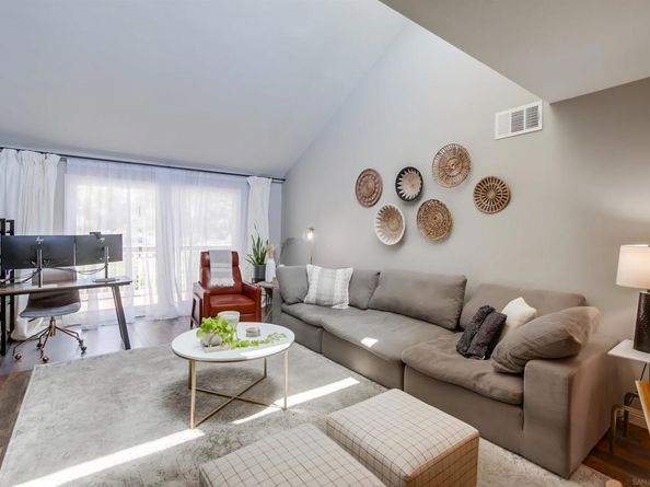 10374 Caminito Banyon, San Diego CA 92131