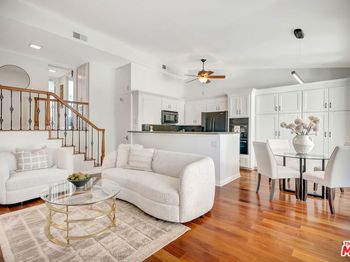 350 N Clybourn Avenue