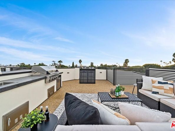 7309 N Eaton Place, Los Angeles CA 90046