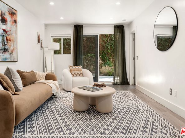 532 N Rossmore Avenue 107, Los Angeles CA 90004