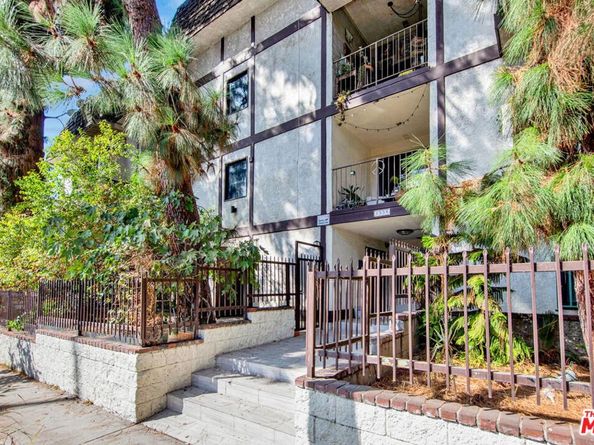 1559 Winona Boulevard D2, Los Angeles CA 90027