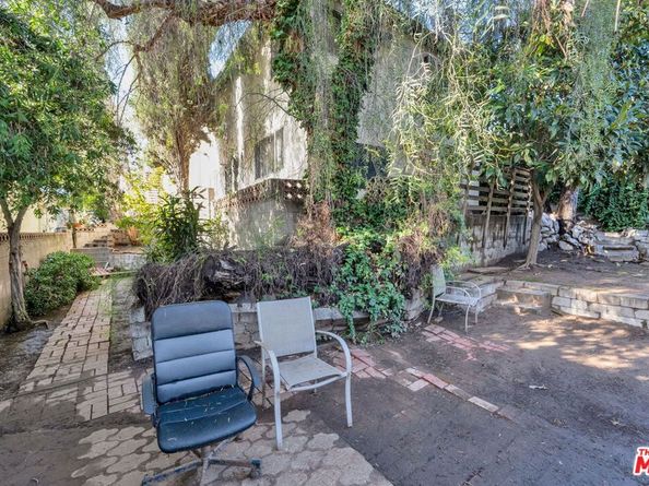 2241 Ewing Street, Los Angeles CA 90039