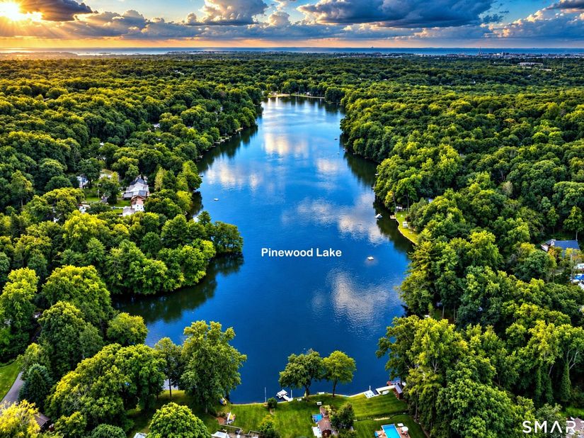 128 Old Dike Road, Trumbull CT 06611