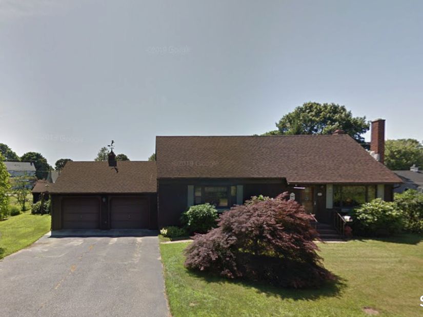 559 Oak Bluff Avenue, Stratford CT 06615