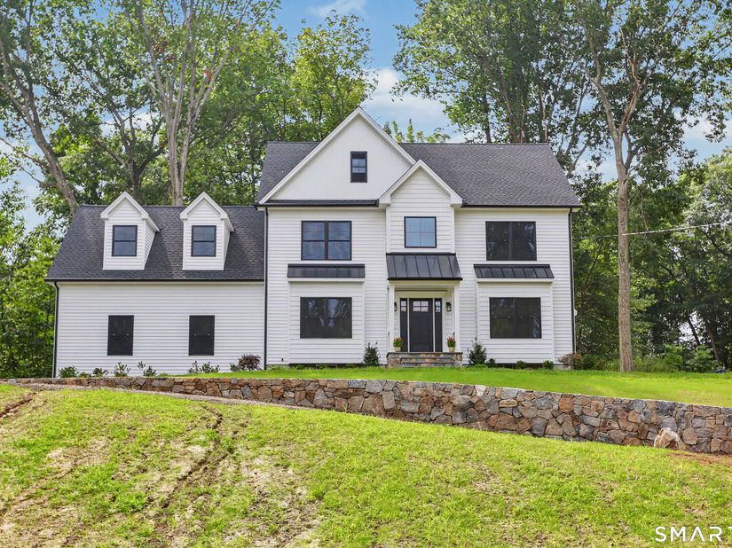 18 Timberlane Trail, Trumbull CT 06611