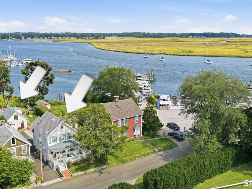 654 Selbys Pond Road, Stratford CT 06615