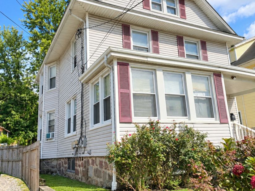 2 Lincoln Avenue, Norwalk CT 06854