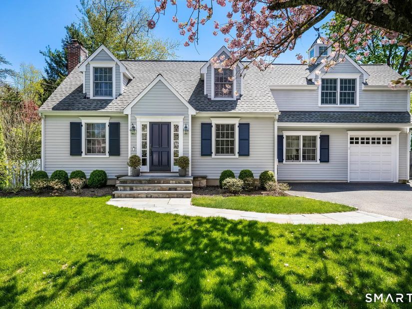 6 Oak Crest, Darien CT 06820