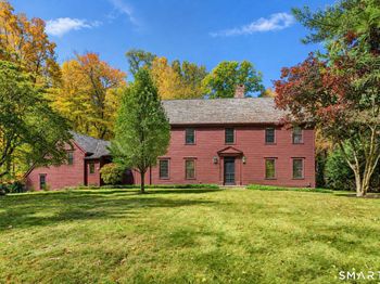 28 Maplecrest Drive