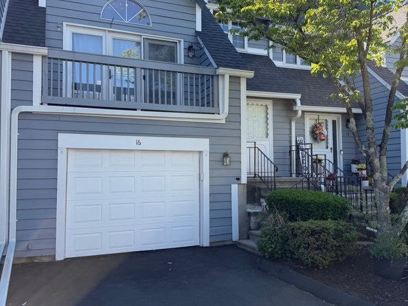 16 Hawley Glen 16, Stratford CT 06614