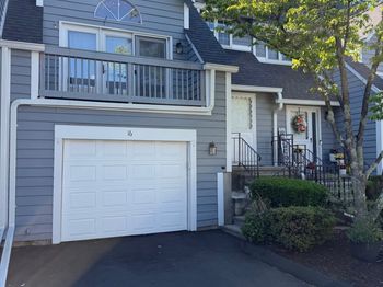 16 Hawley Glen