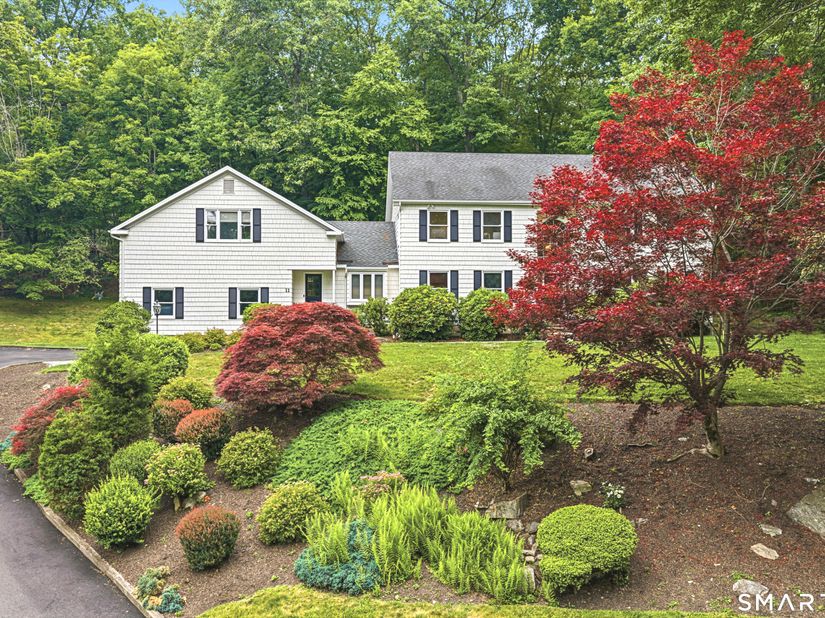 11 Hunt Lane, Weston CT 06883