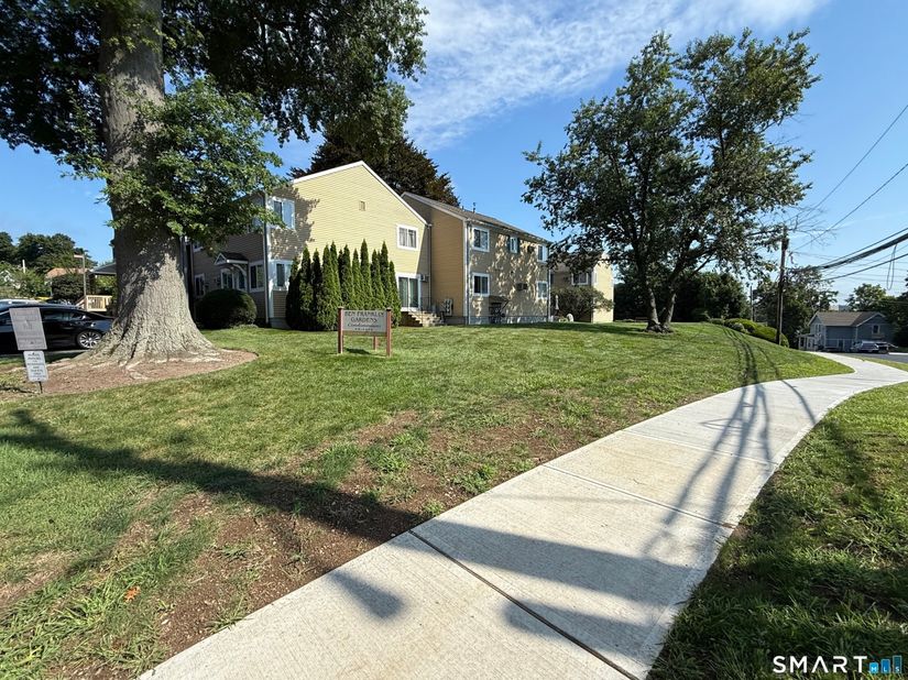 135 Flax Hill Road 19, Norwalk CT 06854