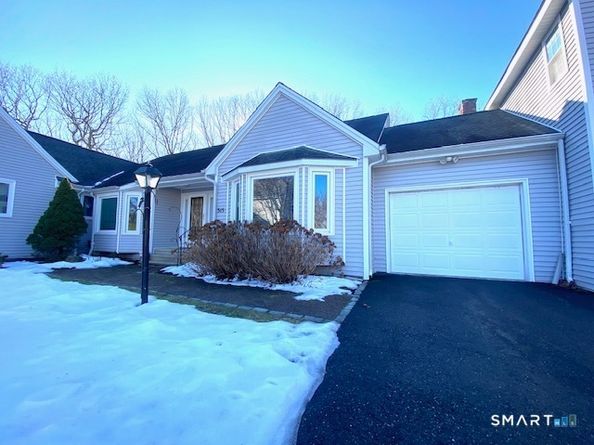 315 Aspetuck Trail 315, Shelton CT 06484