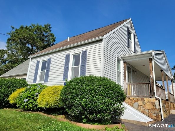 26 King Street, Shelton CT 06484