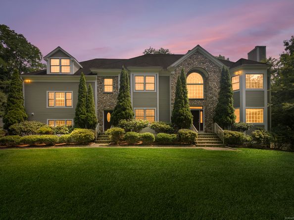 40 Wildwood Road, Stamford CT 06903