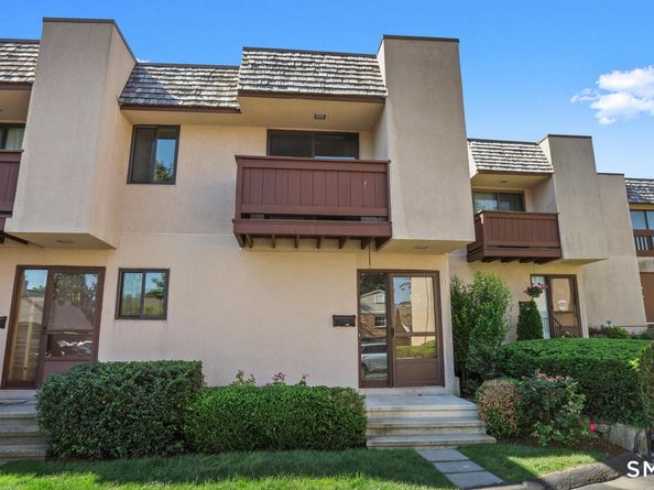 135 Courtland Avenue APT 13, Stamford CT 06902