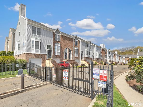 2612 North Avenue F9, Bridgeport CT 06604