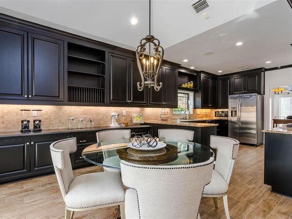 11712  Forest Court , Dallas Texas 75230